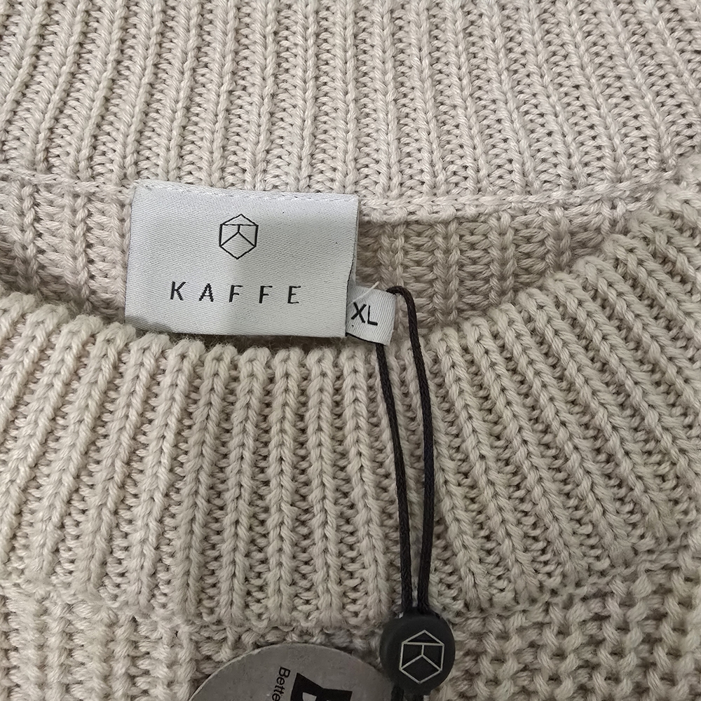 Elegant Cream and Green Striped Sweater - Picture 2 of 4